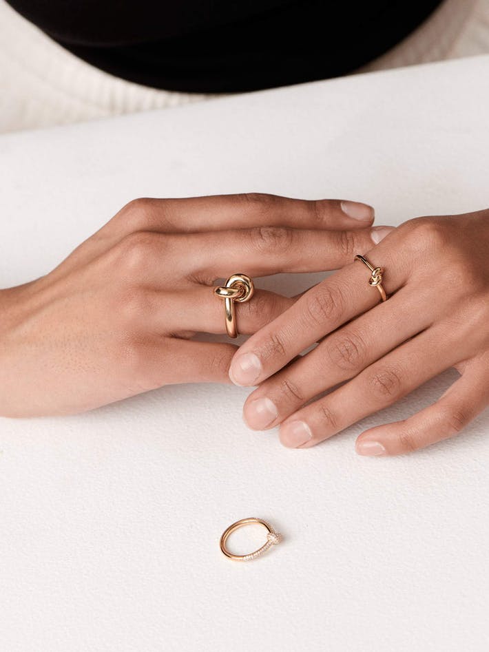 Absolutely slim knot ring